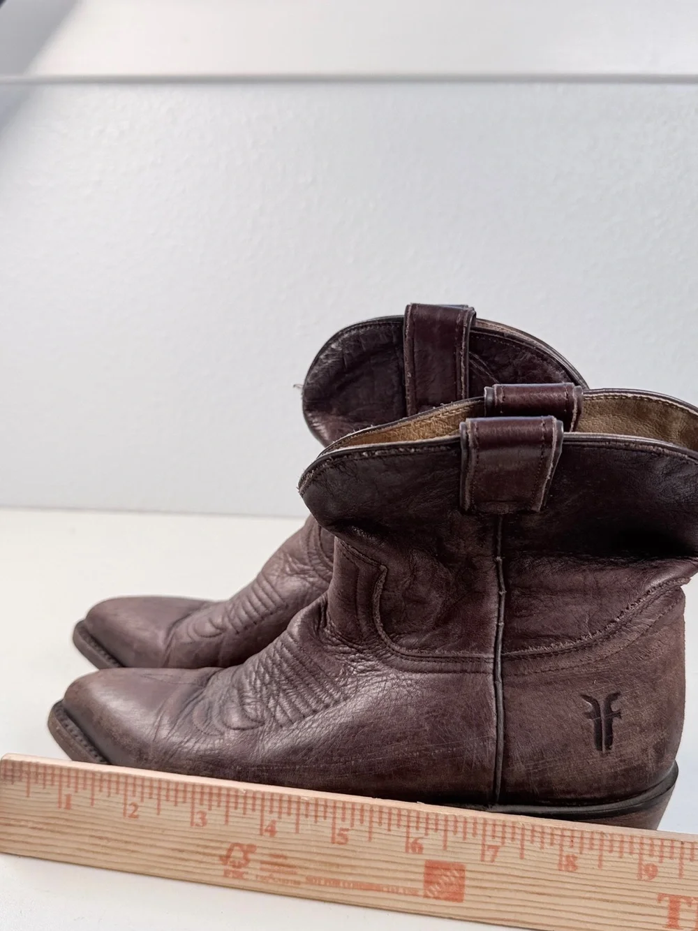 Frye Womens 6.5 B Brown Distressed Leather Short Western Cowboy Boots